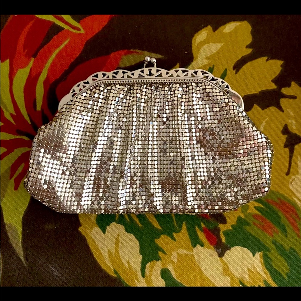 Whiting & Davis silver mesh 7” x 5” clutch purse/bag.Vintage